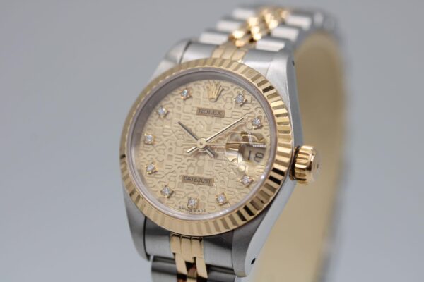 Lady Datejust 69173 angled close up right