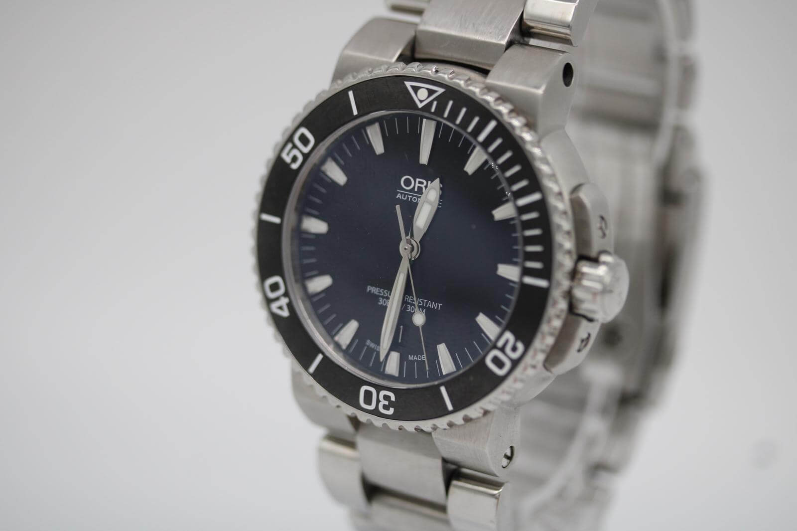 Aquis Date 01 733 7653 4154-07 8 26 01PEB - Chase Hattan Watches