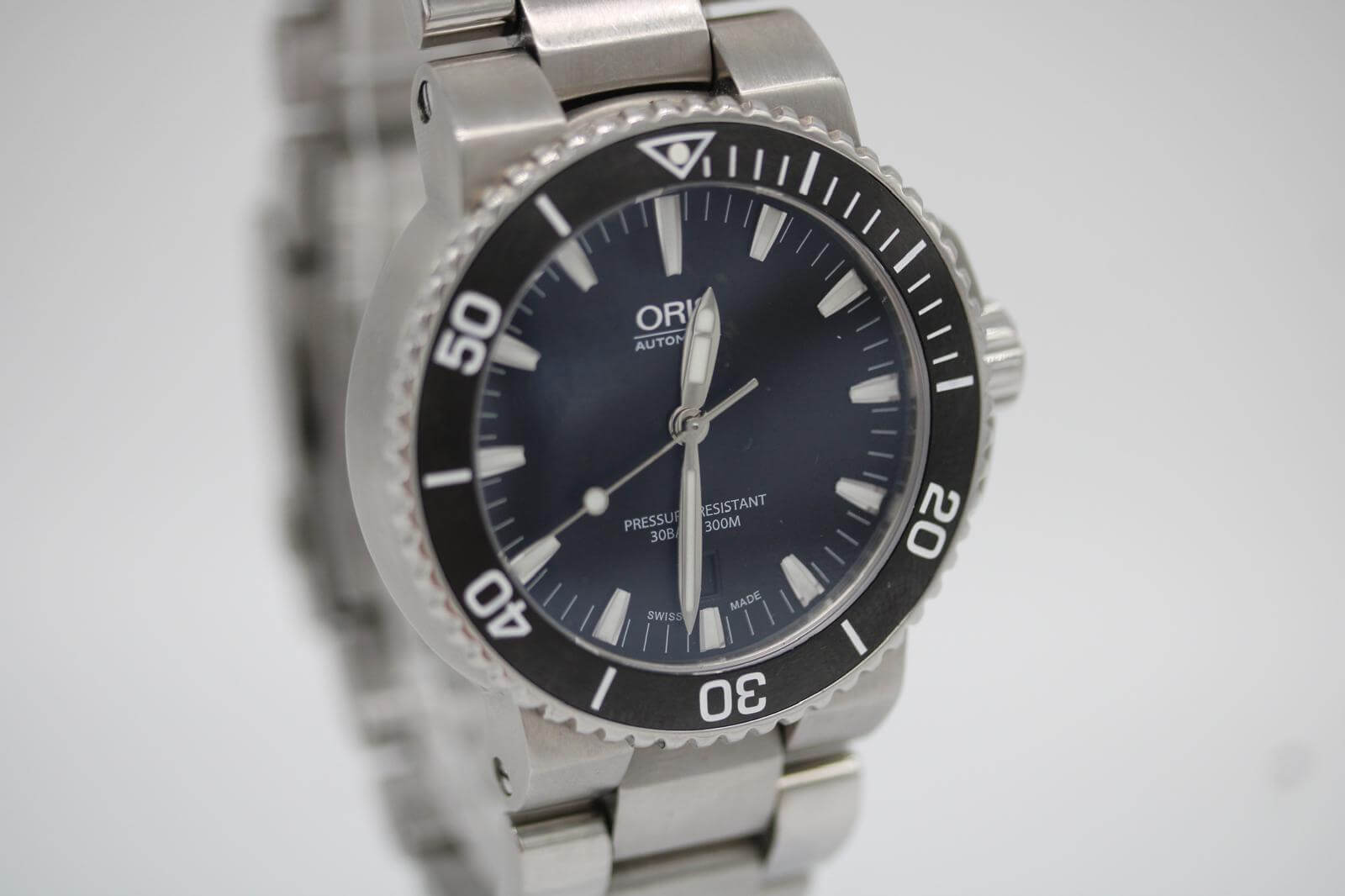 Aquis Date 01 733 7653 4154-07 8 26 01PEB - Chase Hattan Watches